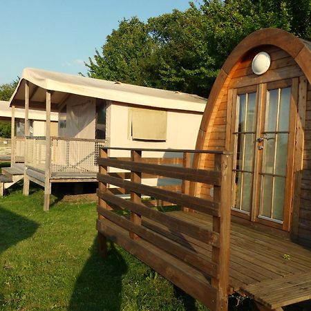 Camping Du Pontis Verteillac Buitenkant foto
