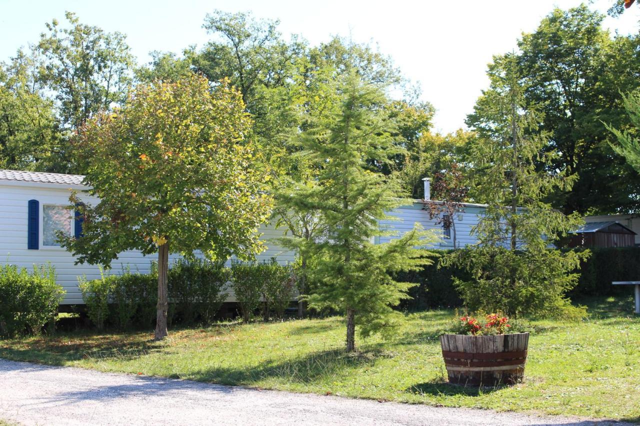 Camping Du Pontis Verteillac Buitenkant foto