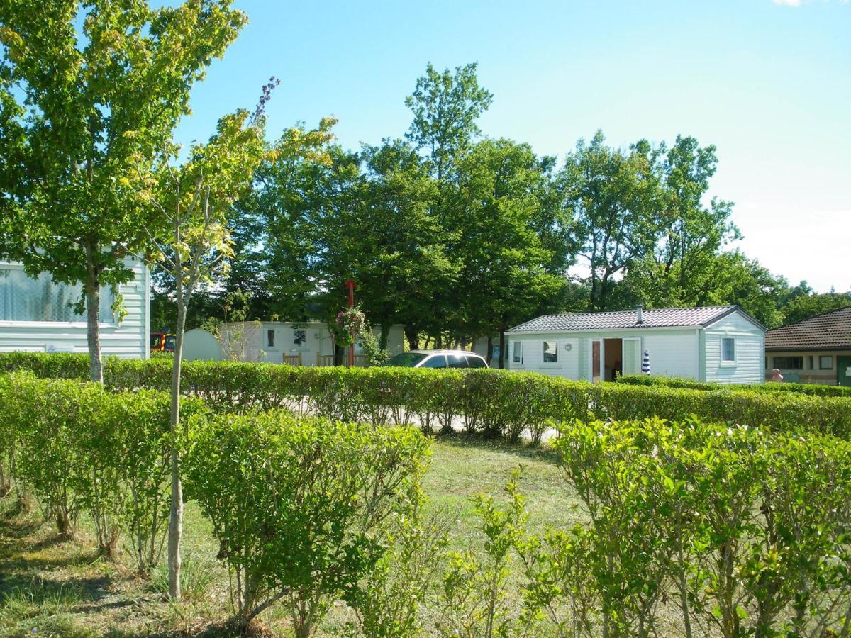 Camping Du Pontis Verteillac Buitenkant foto
