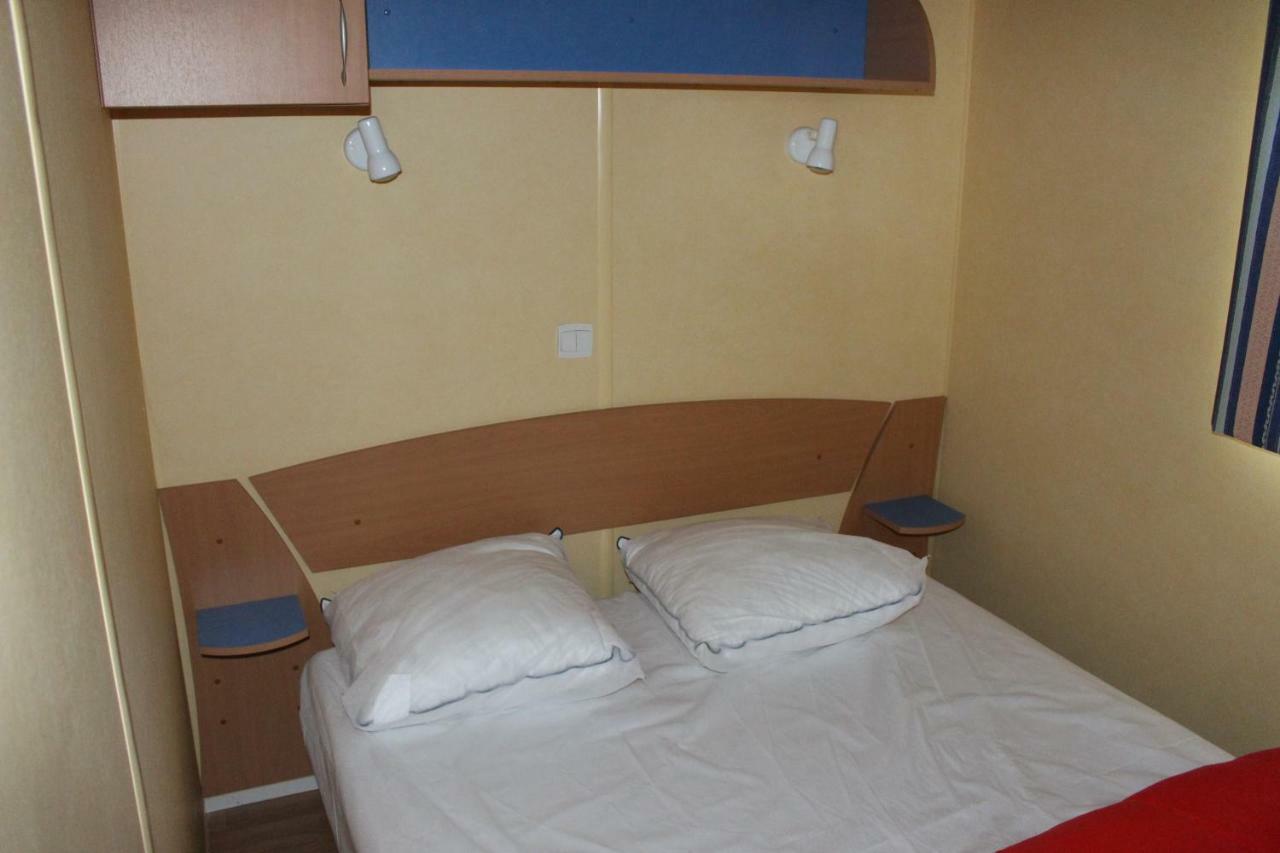 Camping Du Pontis Verteillac Buitenkant foto