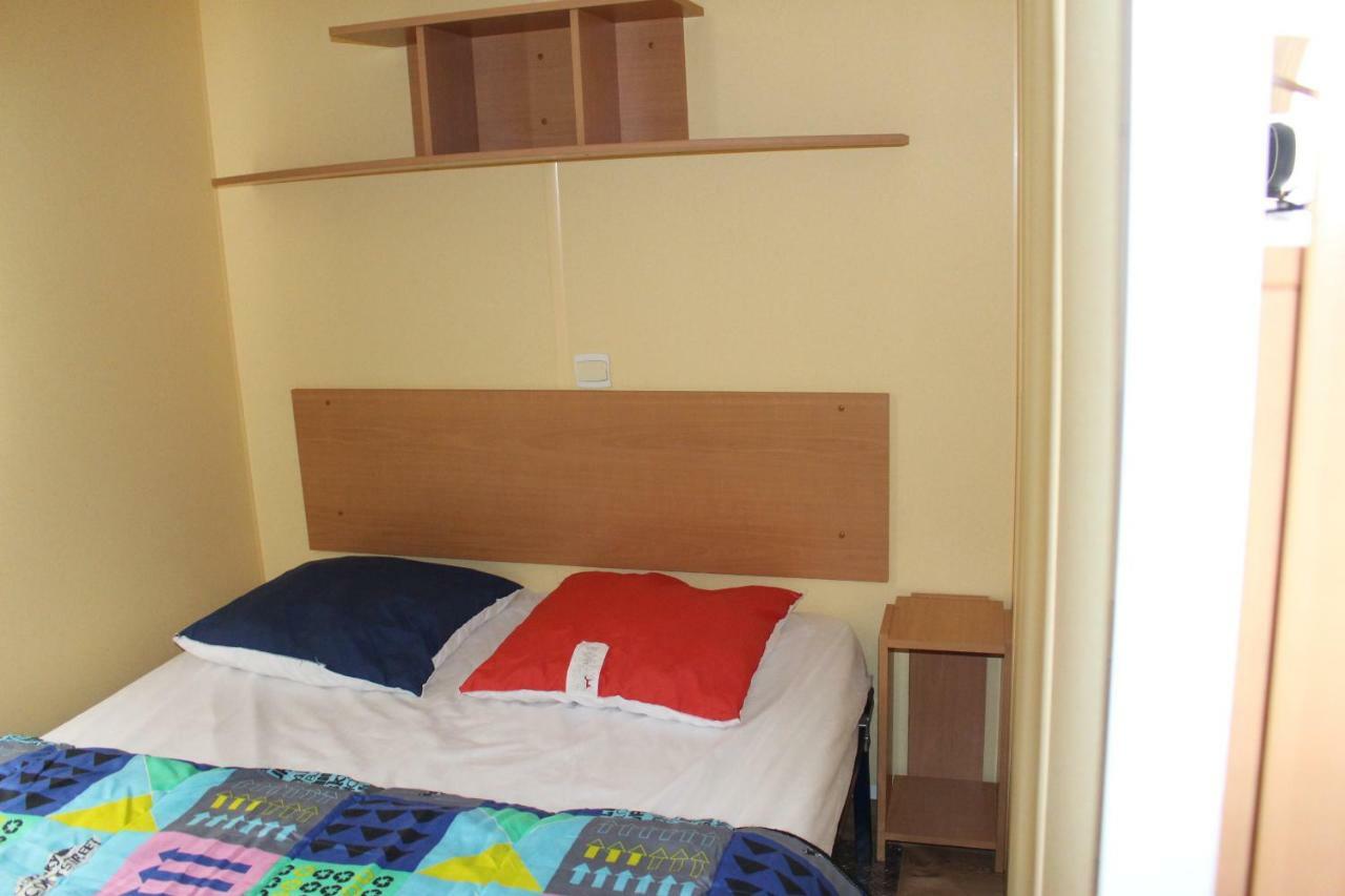 Camping Du Pontis Verteillac Buitenkant foto