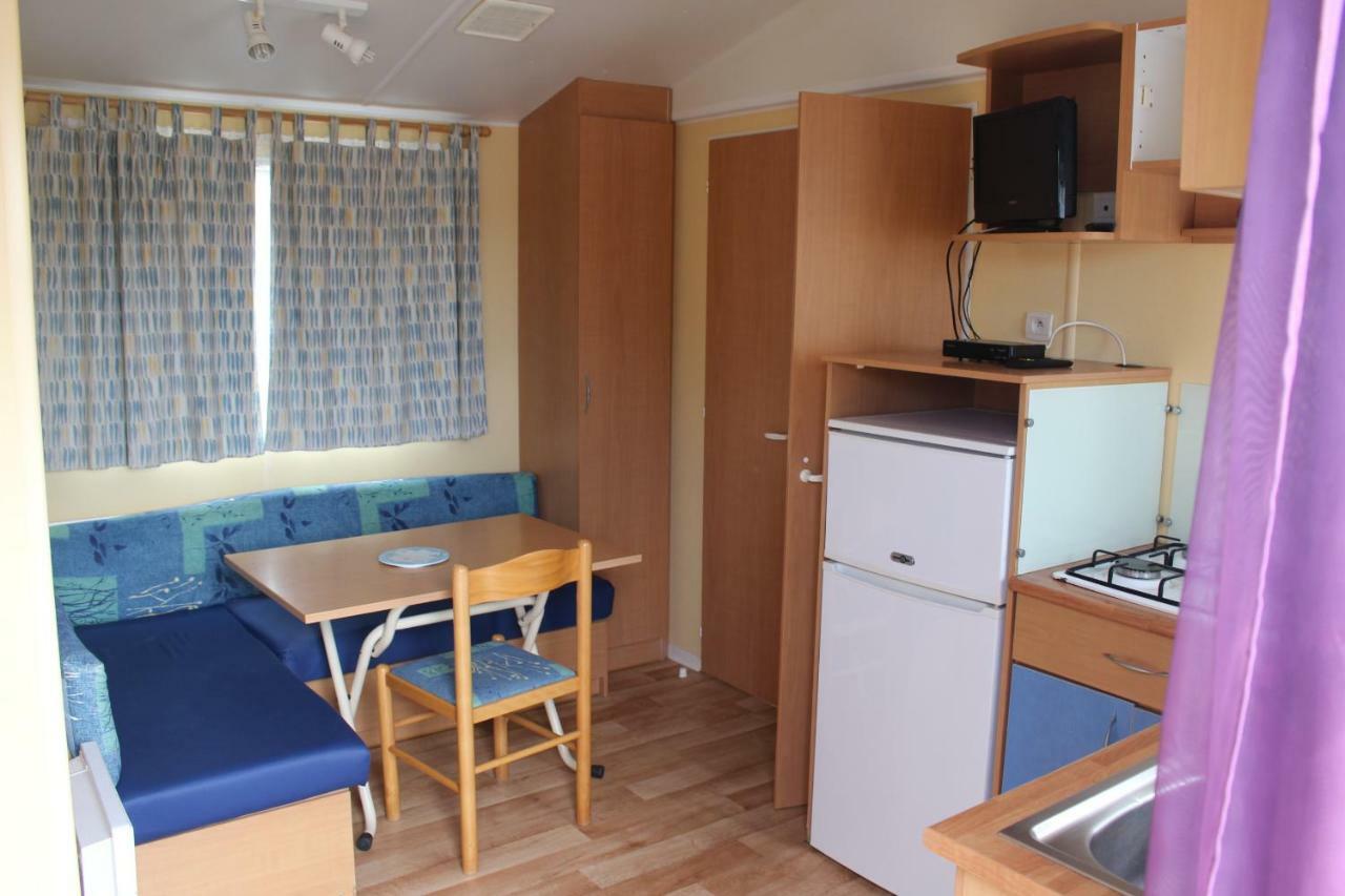 Camping Du Pontis Verteillac Buitenkant foto