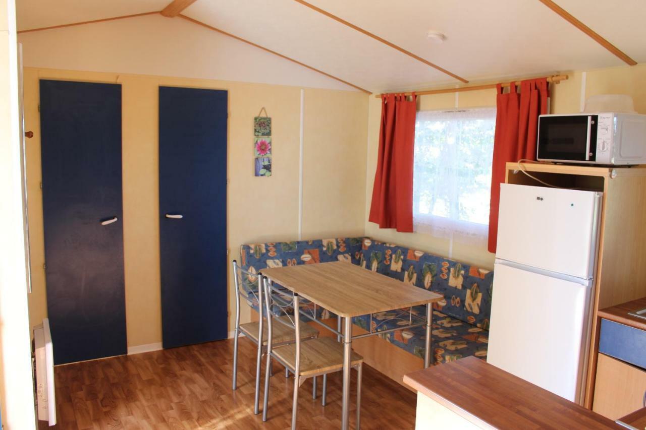 Camping Du Pontis Verteillac Buitenkant foto